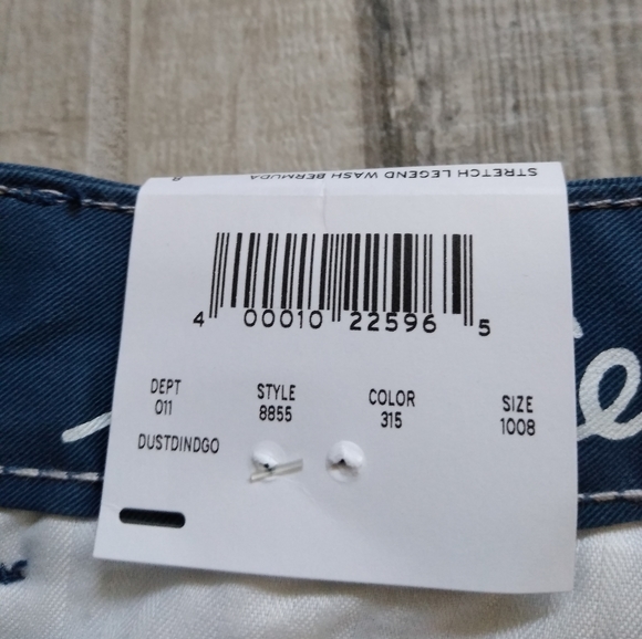 Eddie Bauer Curvy Petite Blue Stretchy Bermuda - Picture 9 of 14